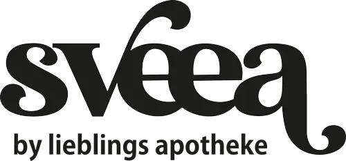 Logo-des-Onlineshop-Sveea-in-schwarz_mit_dem_Claim_by_lieblingsapotheke